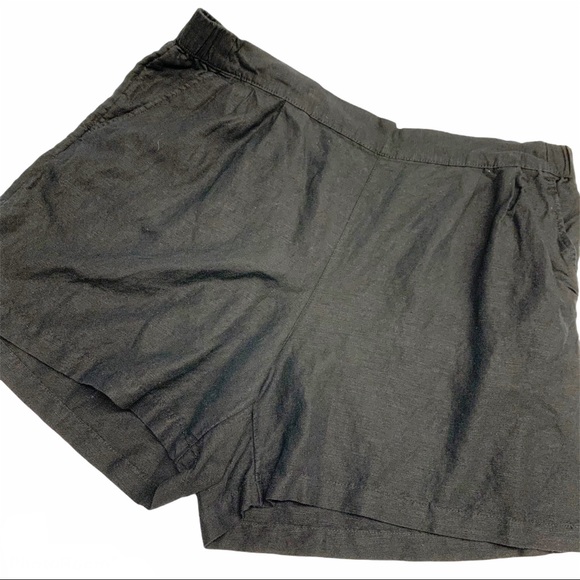 a new day Pants - A new day black linen blend elastic waist shorts